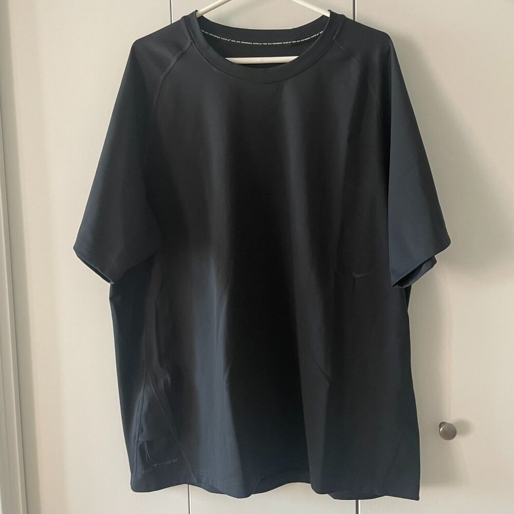 Nike Dri-FIT ADV A.P.S. Men's Short-Sleeve Fitness Top